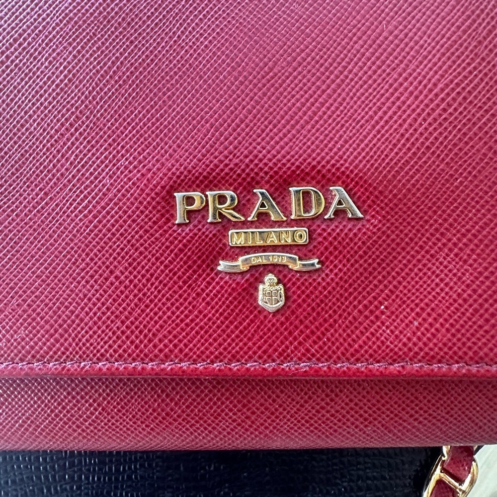100% Authentic Prada Wallet On Chain - image 7